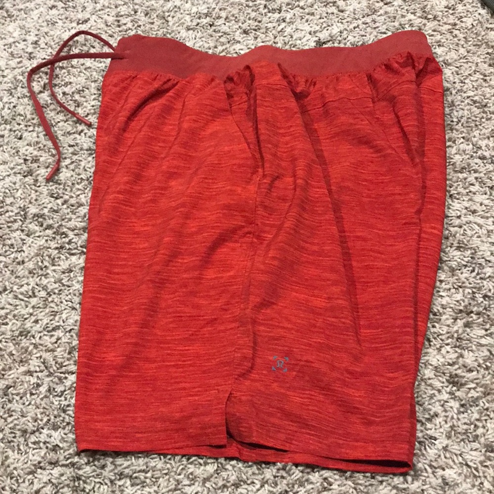 Lulu men’s shorts size M